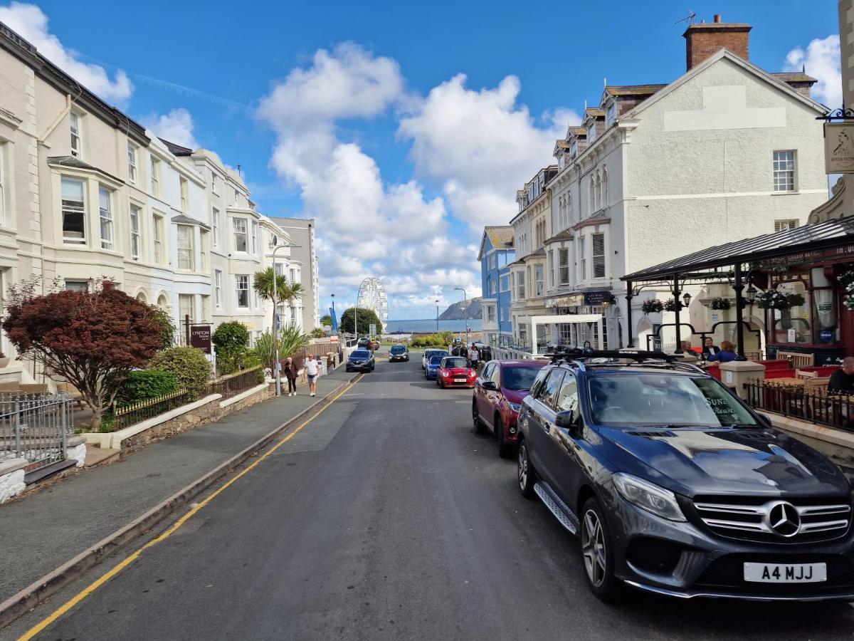 Breeze B&B Llandudno Eksteriør billede